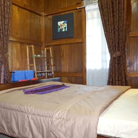 Badjoeri Ethnic Wooden Homestay Bandung Luaran gambar