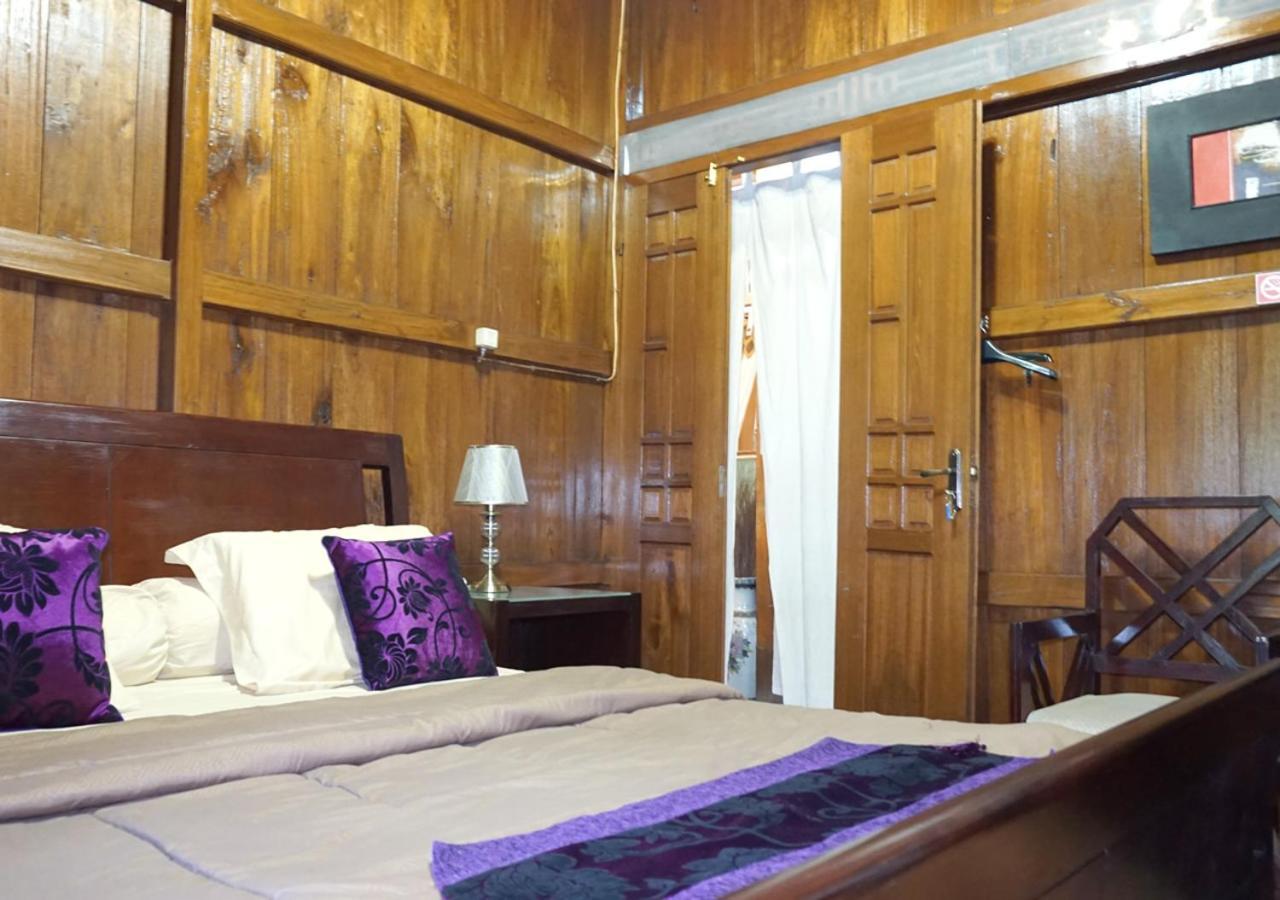Badjoeri Ethnic Wooden Homestay Bandung Luaran gambar
