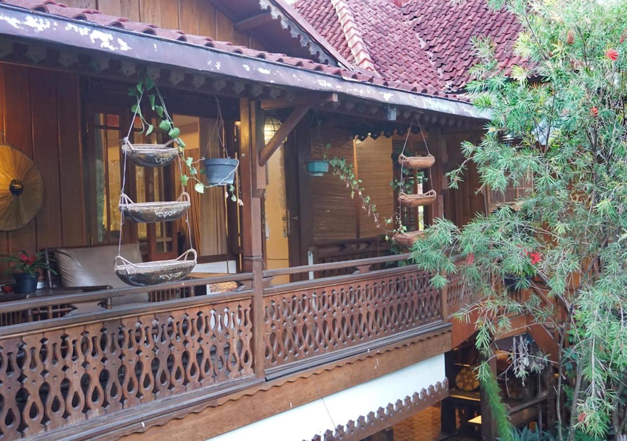 Badjoeri Ethnic Wooden Homestay Bandung Luaran gambar