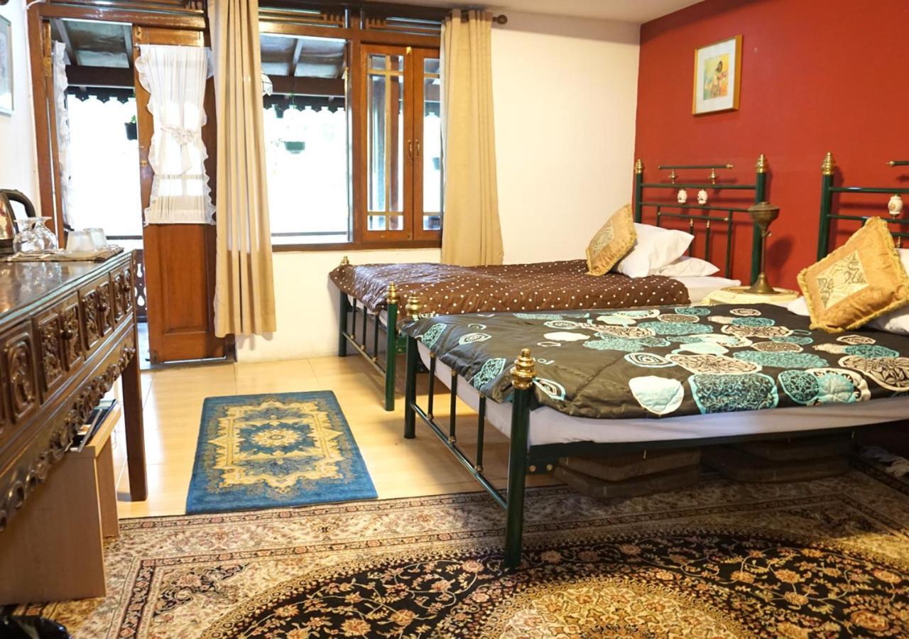 Badjoeri Ethnic Wooden Homestay Bandung Luaran gambar