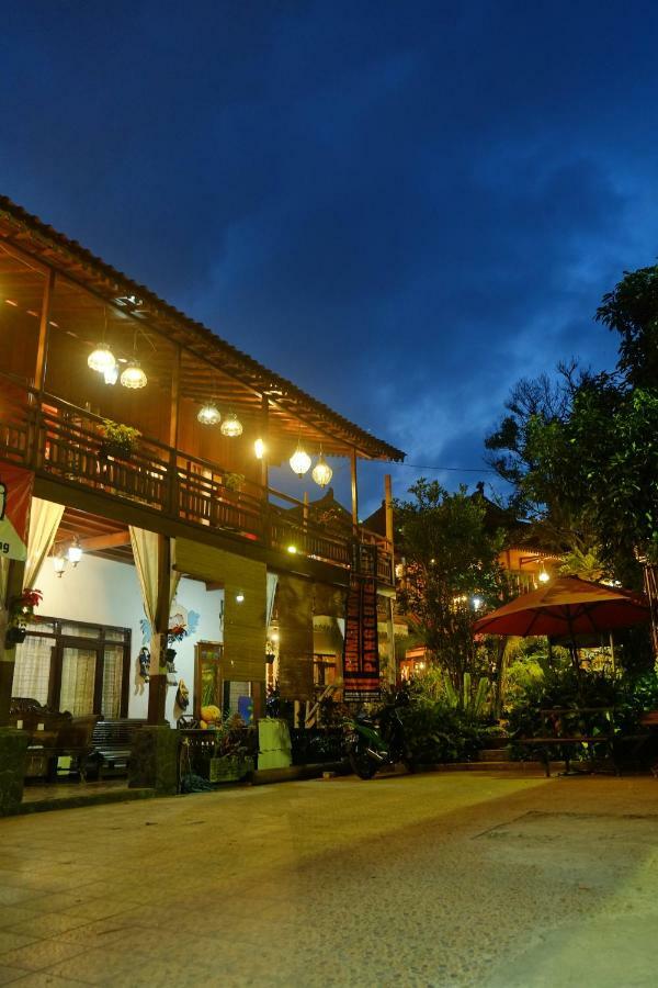 Badjoeri Ethnic Wooden Homestay Bandung Luaran gambar
