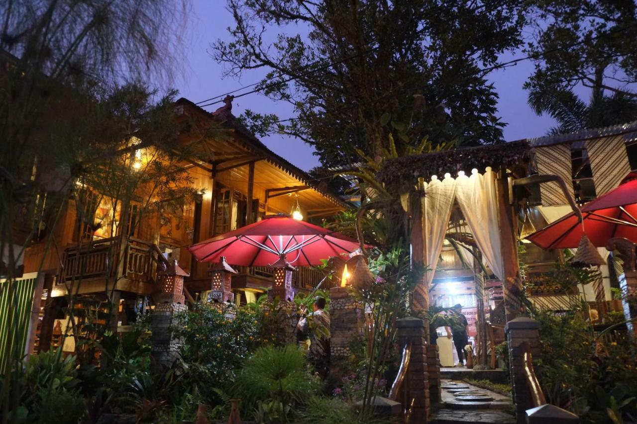 Badjoeri Ethnic Wooden Homestay Bandung Luaran gambar