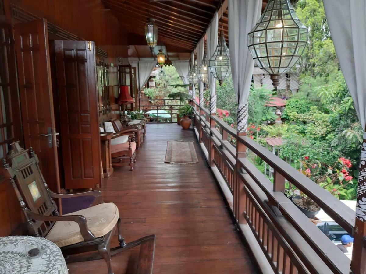 Badjoeri Ethnic Wooden Homestay Bandung Luaran gambar